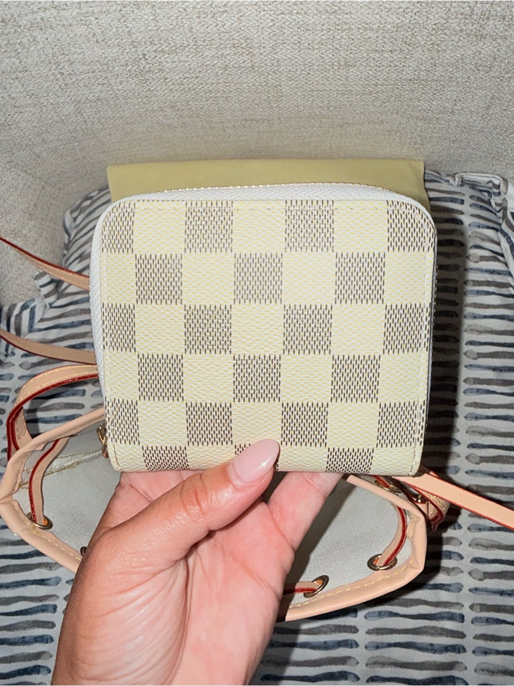 Cream Check Drawstring Bucket Bag with Matching Wallet - Picture 3 of 4